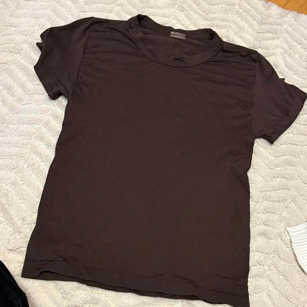 Aritzia Short Sleeve T-Shirt